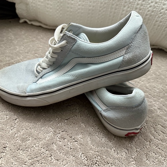 Men’s Size 10.5 Vans Baby Blue Sneakers - Picture 1 of 3